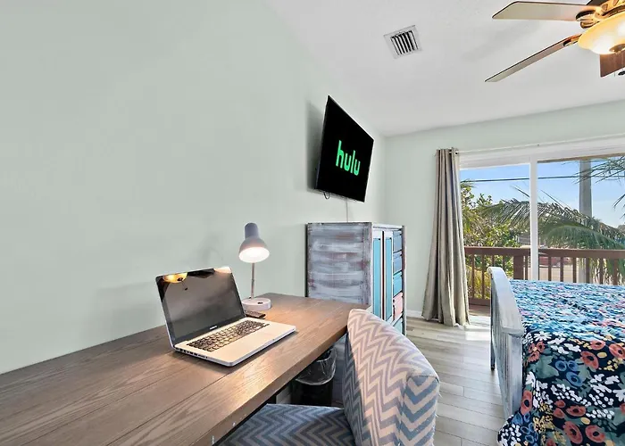 Beachside Serenity Escape - Private 3Br And 2Ba, Dog Friendly Duplex Oasis, Steps To Shore!