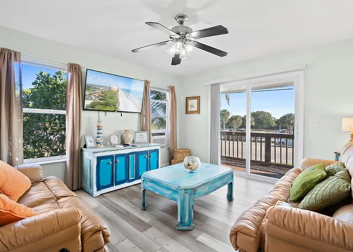Beachside Serenity Escape - Private 3Br And 2Ba, Dog Friendly Duplex Oasis, Steps To Shore!