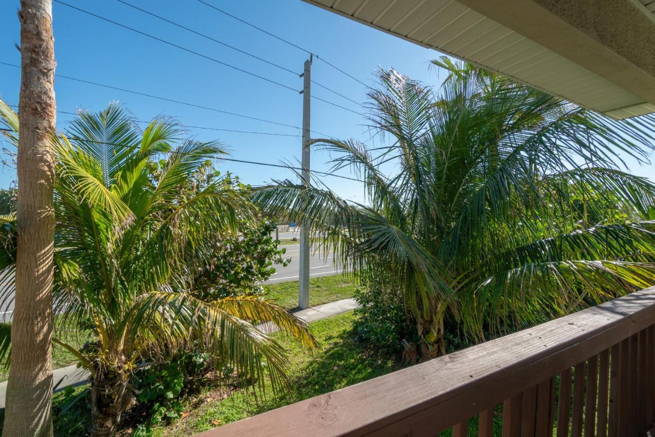 Beachside Serenity Escape - Private 3br And 2ba, Dog Friendly Duplex Oasis, Steps To Shore! *