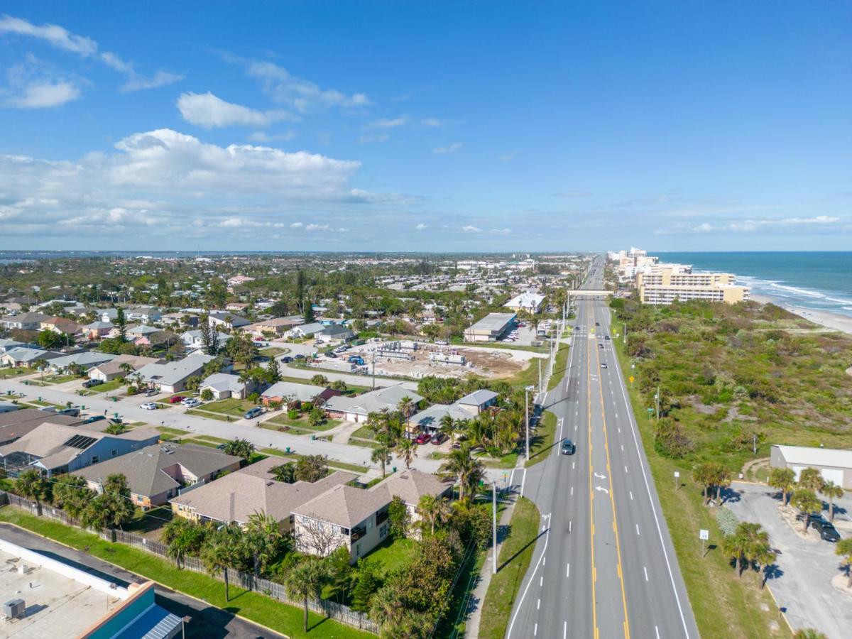Beachside Serenity Escape - Private 3br And 2ba, Dog Friendly Duplex Oasis, Steps To Shore! Hébergement de vacances Melbourne