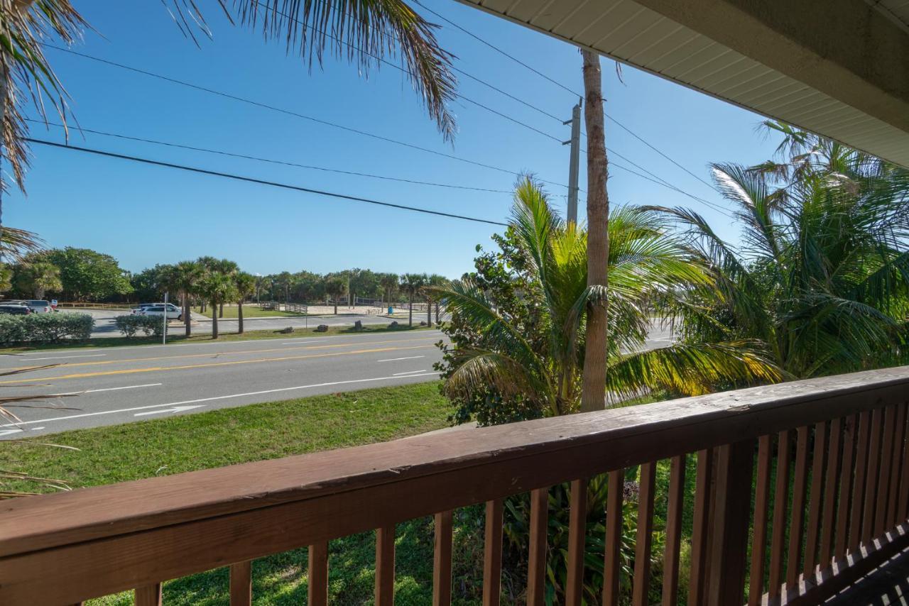Beachside Serenity Escape - Private 3br And 2ba, Dog Friendly Duplex Oasis, Steps To Shore! Melbourne