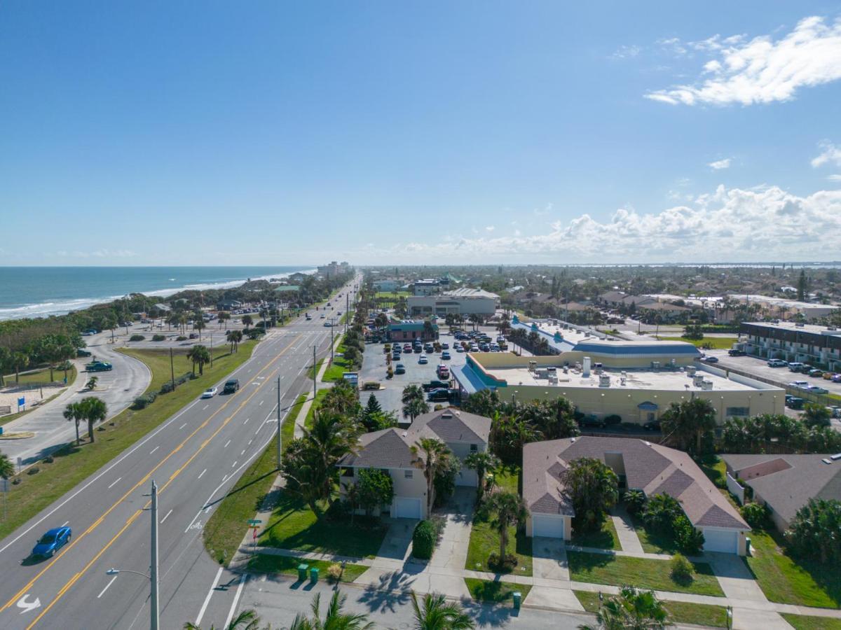 Beachside Serenity Escape - Private 3br And 2ba, Dog Friendly Duplex Oasis, Steps To Shore! Hébergement de vacances Melbourne